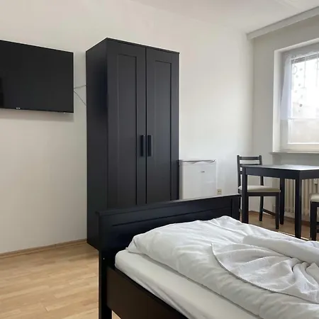 Sad161 - Gut Geschnittene Monteurwohnung Mit Balkon ゲストハウス シュヴァンドルフ・イン・バイエルン