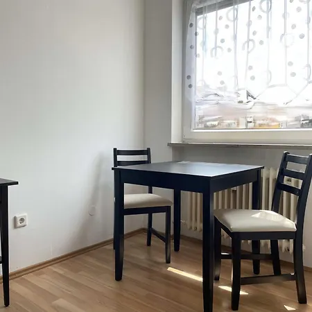 Sad161 - Gut Geschnittene Monteurwohnung Mit Balkon シュヴァンドルフ・イン・バイエルン