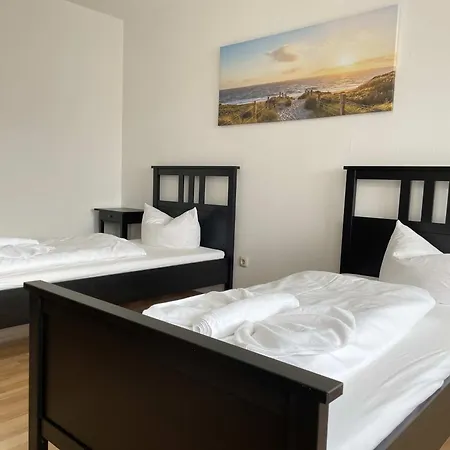 Sad161 - Gut Geschnittene Monteurwohnung Mit Balkon
